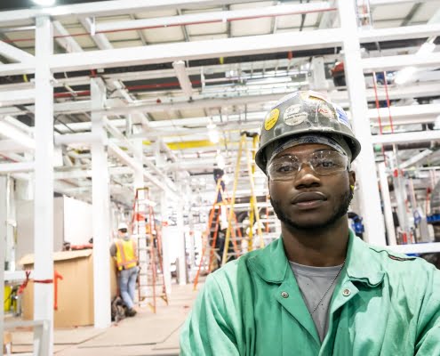 lobiondo-industrial-hvac-location-4040 Michael LoBiondo Photography - Environmental portrait of worker on location